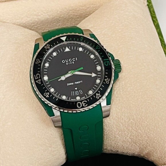Gucci Dive Swiss Movement 40mm Black Dial Green Rubber Band Men's Watch YA136310 - Picture 7 of 7